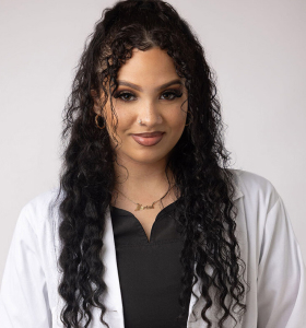 Mariah Gantz - Aesthetic Nurse Practitioner