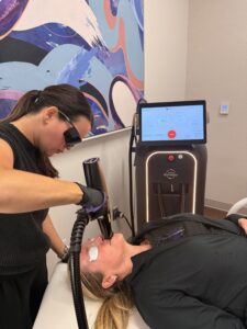apex skin lasers apex skin provider using laser to treat patient skin